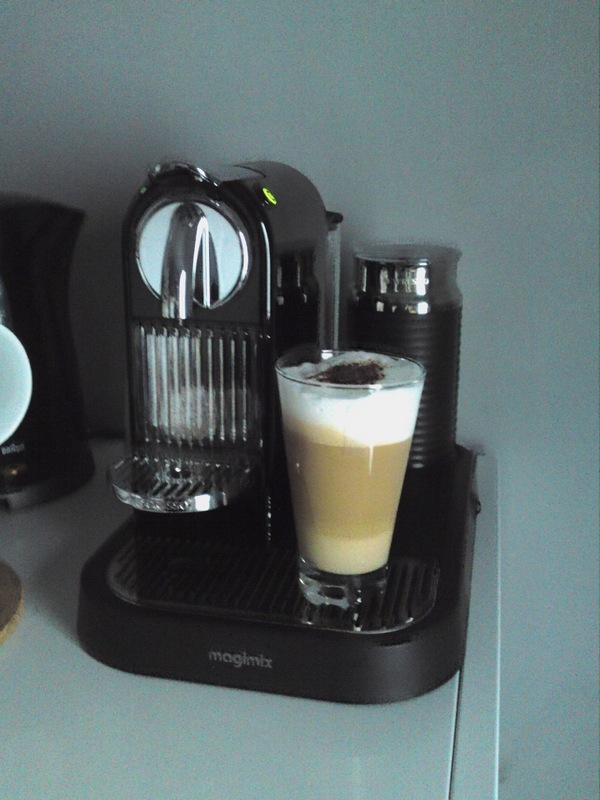 Nespresso_LatteMachiatoRosabaya.jpg